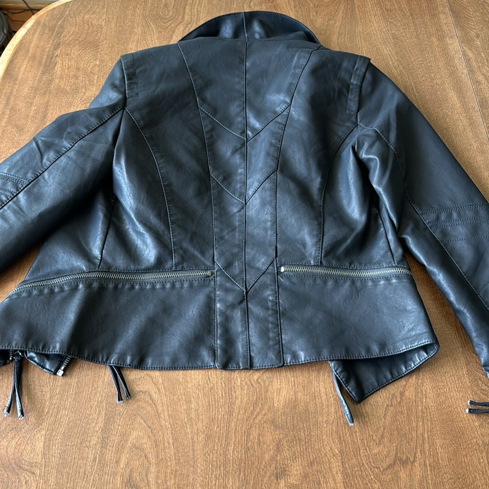Leather jacket - Picture 5 of 5